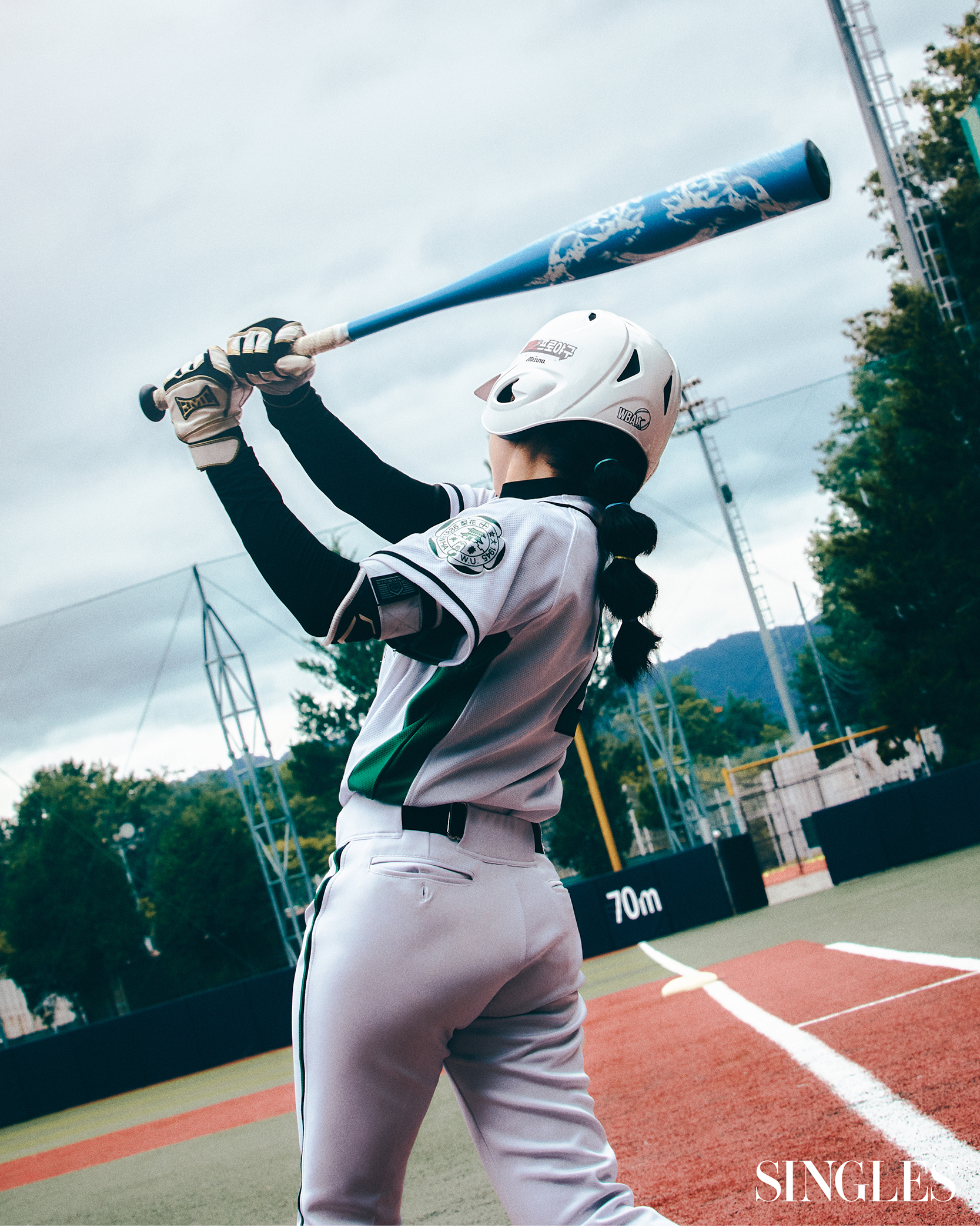 싱글즈 11월 호 이화여대야구동아리 이화플레이걸스 이미지