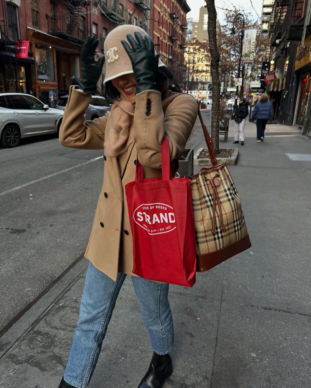 다혜 드 지방시 패션