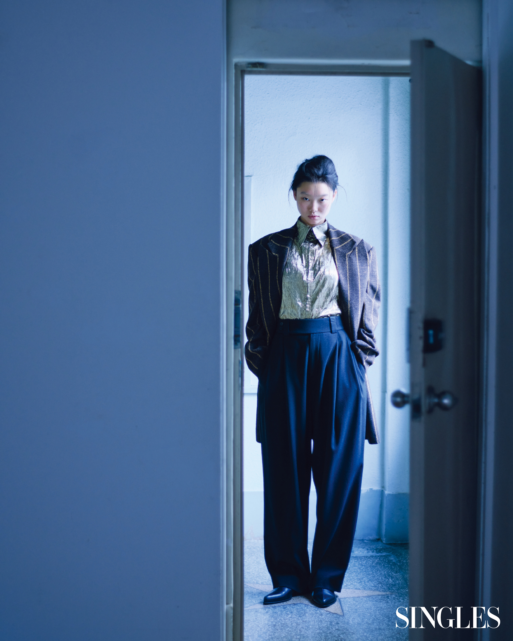 싱글즈 12월 호 패션 화보 이미지 