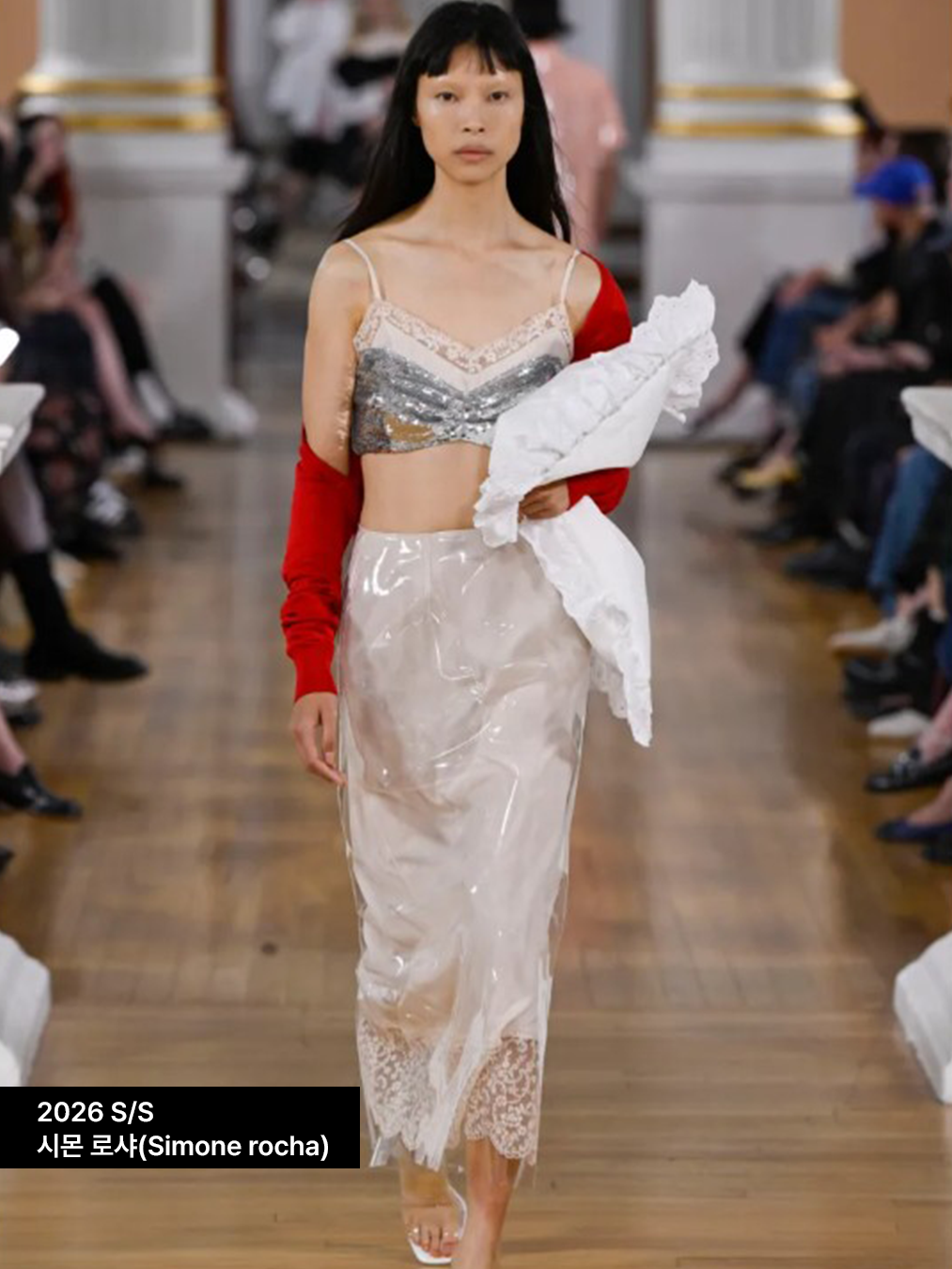 시몬 로샤(Simone Rocha) 2026 S/S 컬렉션 사진