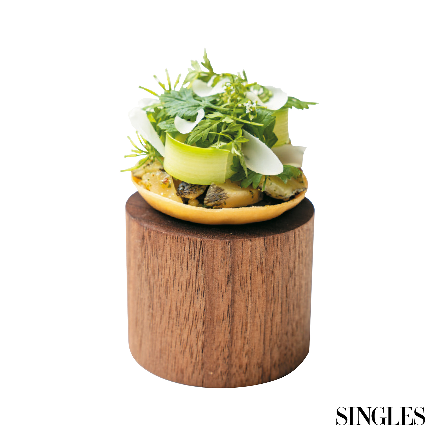 미역에 레몬 요거트를 더한 요리