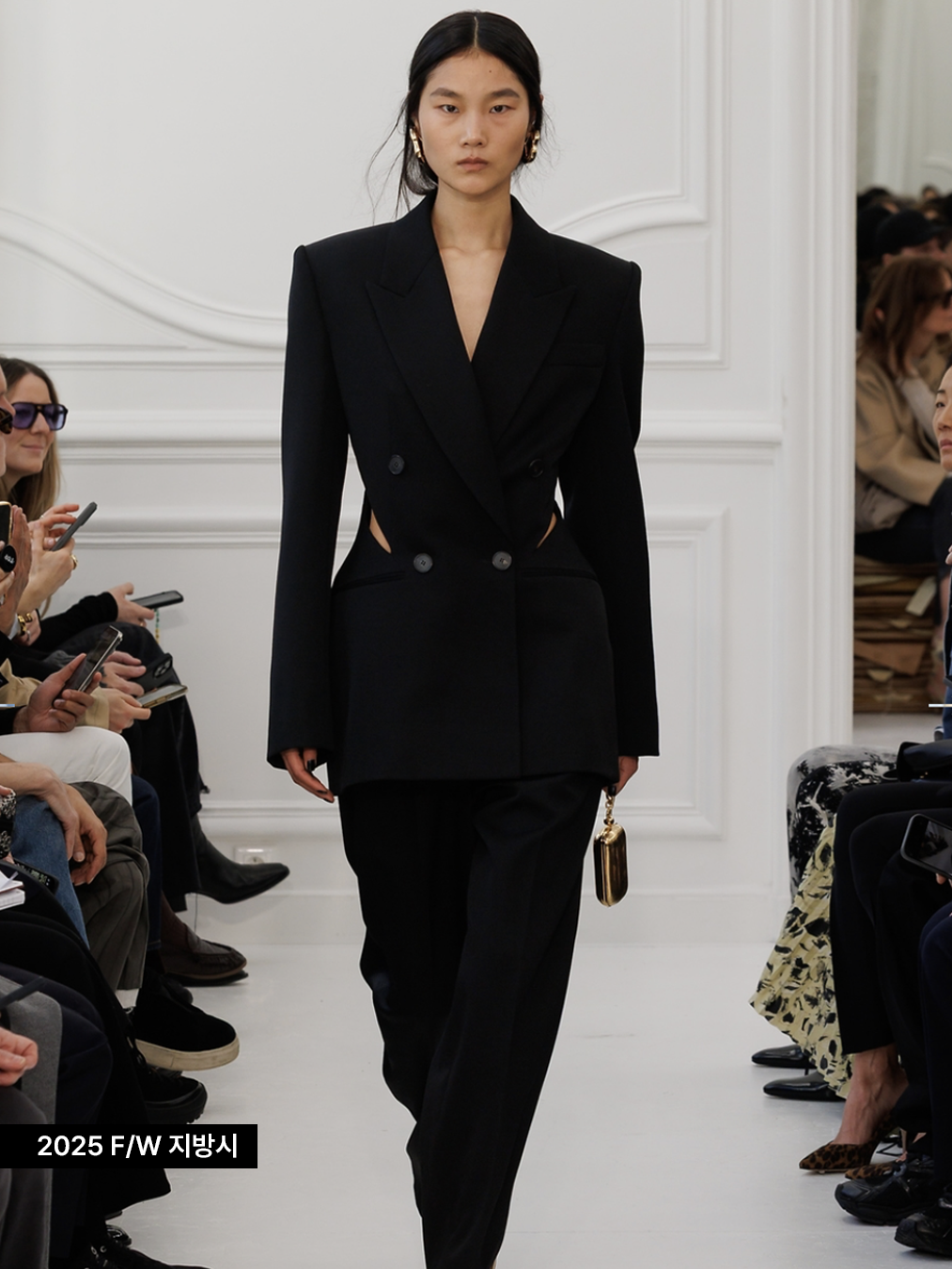 지방시의 2025 FW 컬렉션 런웨이 Givenchy 2025 FW collection runway