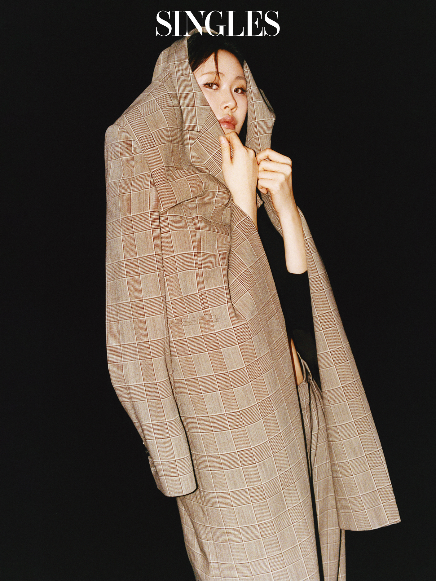 엄지윤의 싱글즈 12월 호 화보 이미지