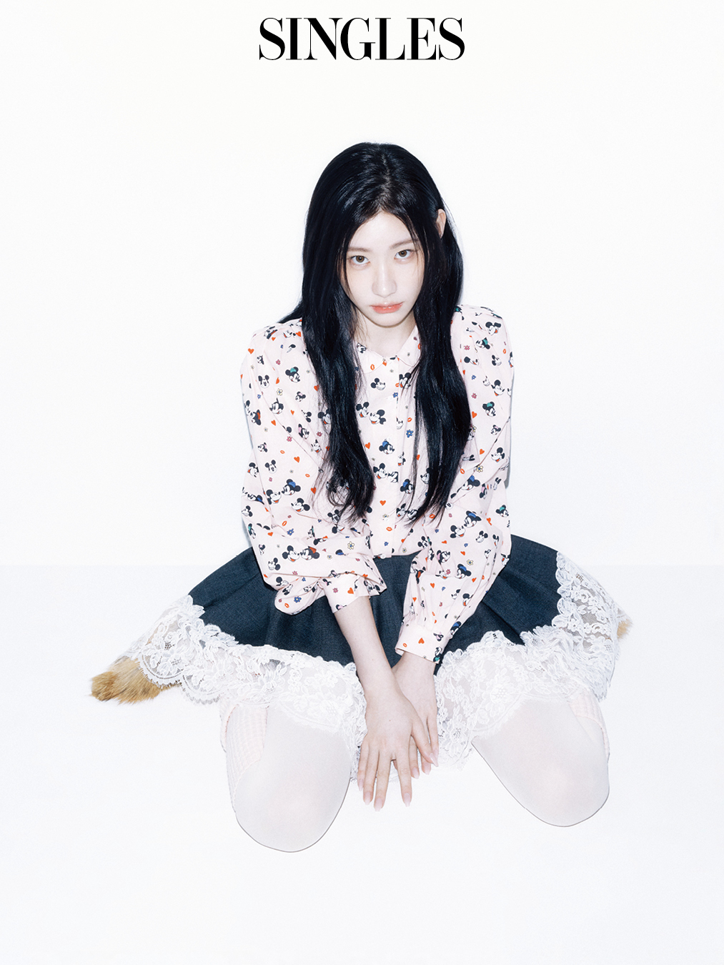 있지 채령의 싱글즈 1월 호 화보 이미지