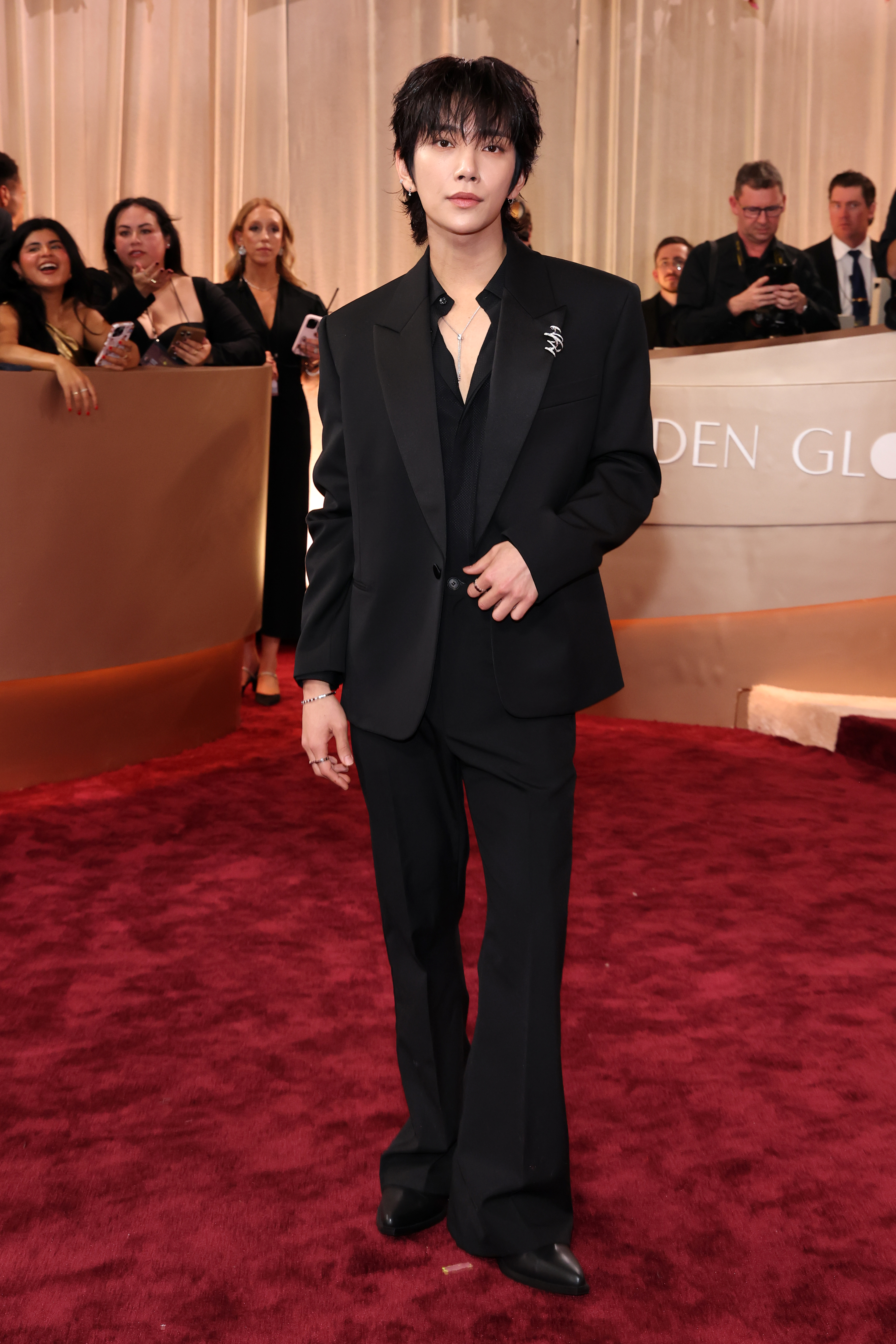 제 83회 골든 글로브 시상식에 참석한 세븐틴 조슈아. 