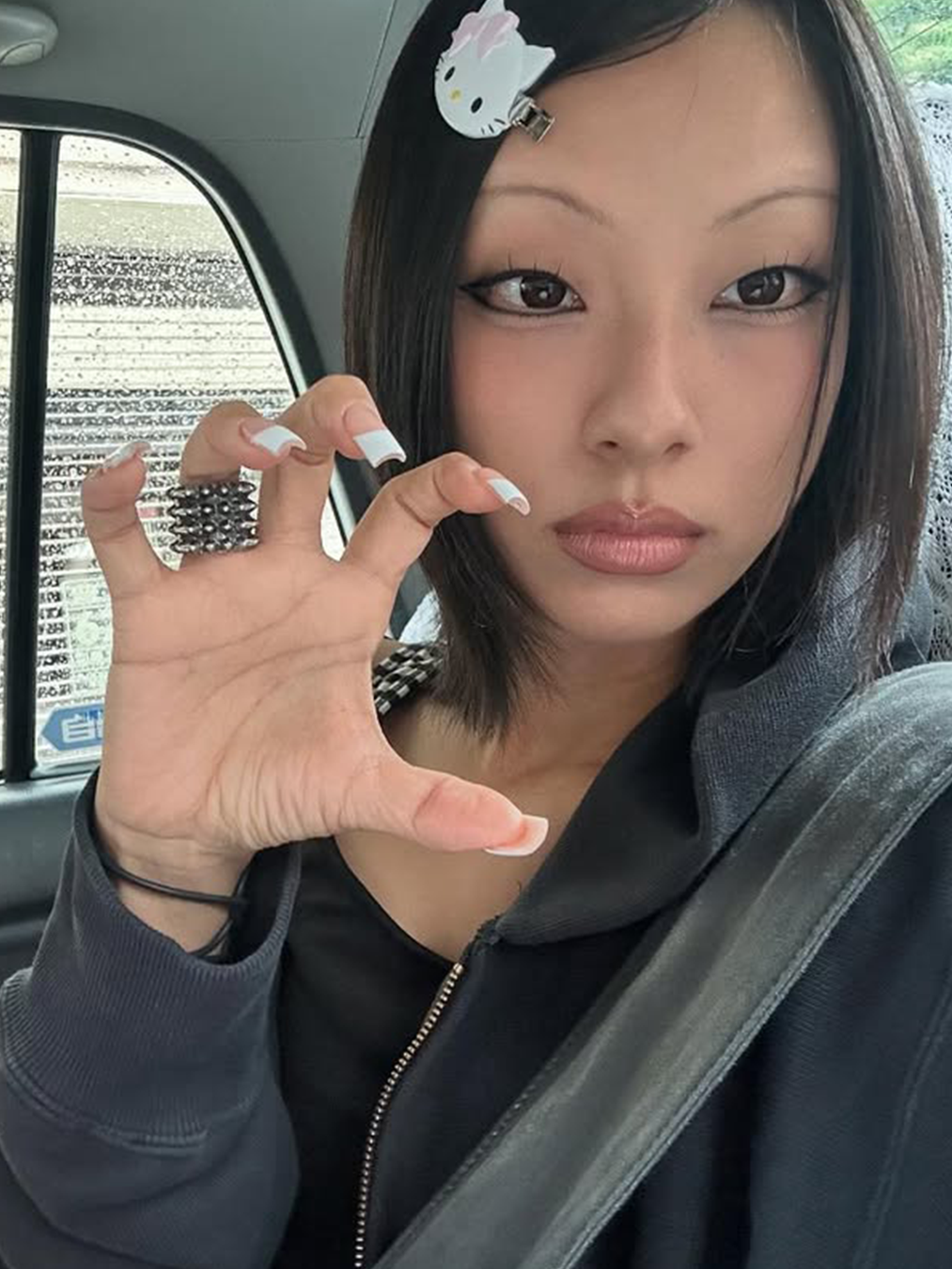 키키, 채영, 에스파, 자이언티, 아일릿, 포스트아카이브팩션, 혜인서 등의 스타일리스트 모델 최예지  @yeajichoi_