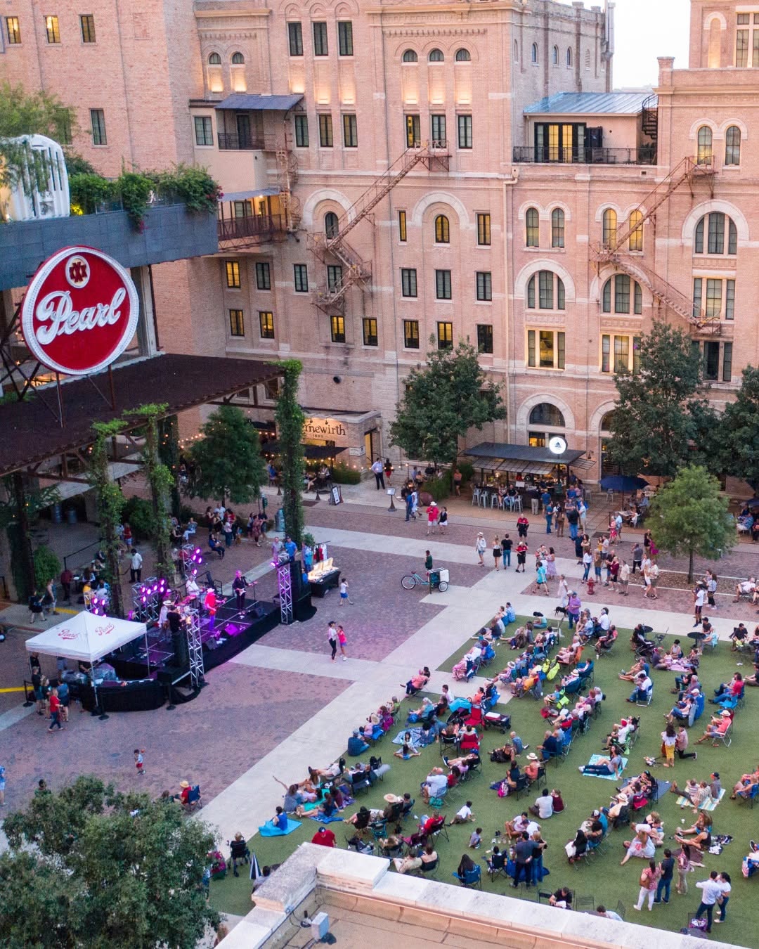 이미지 출처 : 인스타그램 @historicpearl