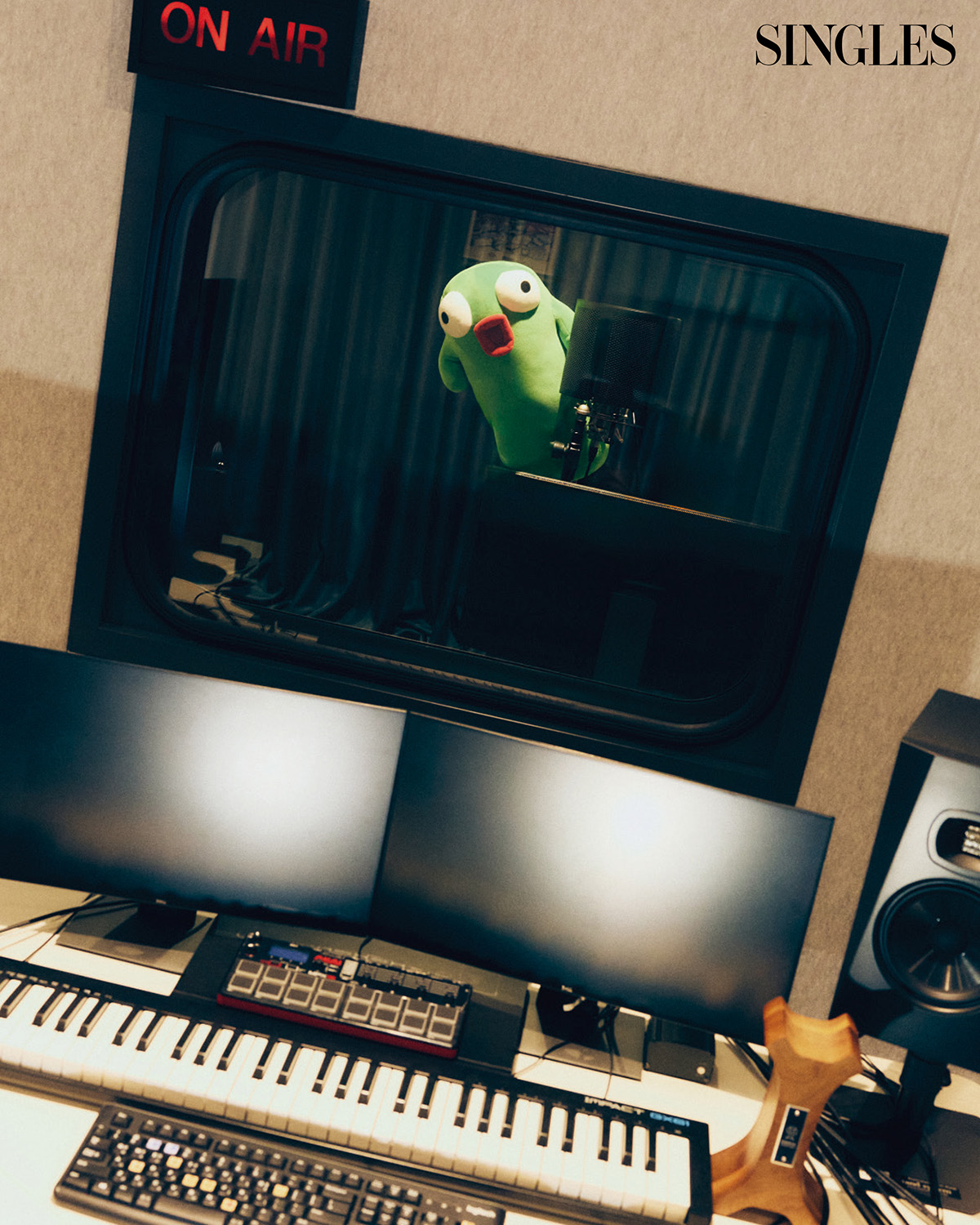 사운드팀의 녹음실에 등장한 블롭.