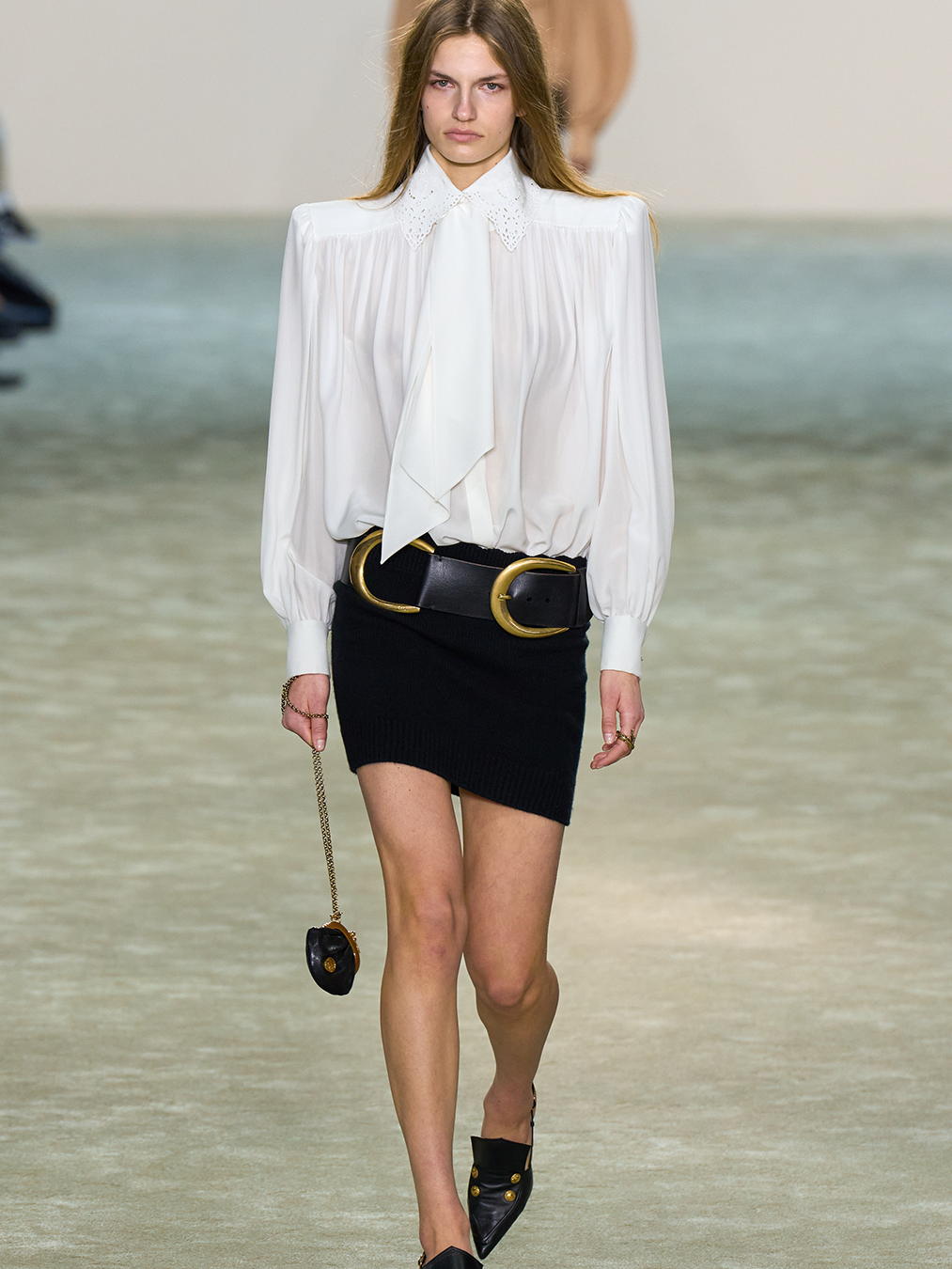 끌로에 2025 FW 컬렉션 룩 사진