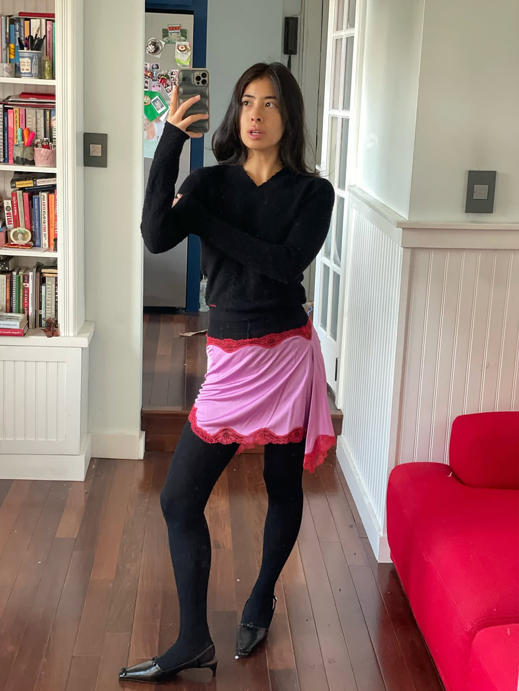 버나드 앤트워프 힐과 발렌티노의 스커트를 입은 미셸 리의 사진