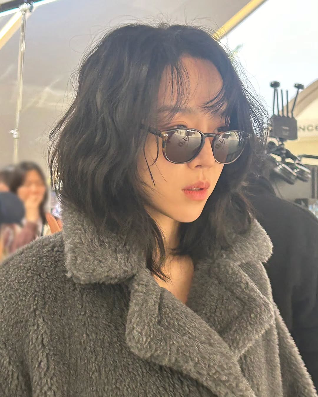 레이디 두아 막스마라의 코트를 입은 신혜선