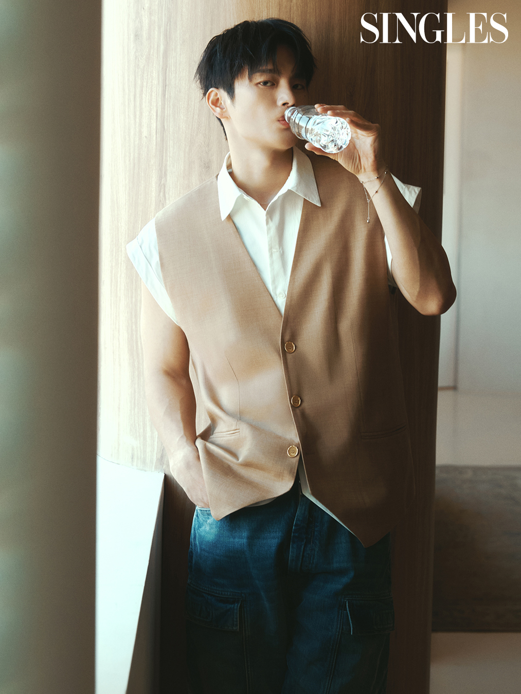 싱글즈 3월 호 서인국 화보 이미지