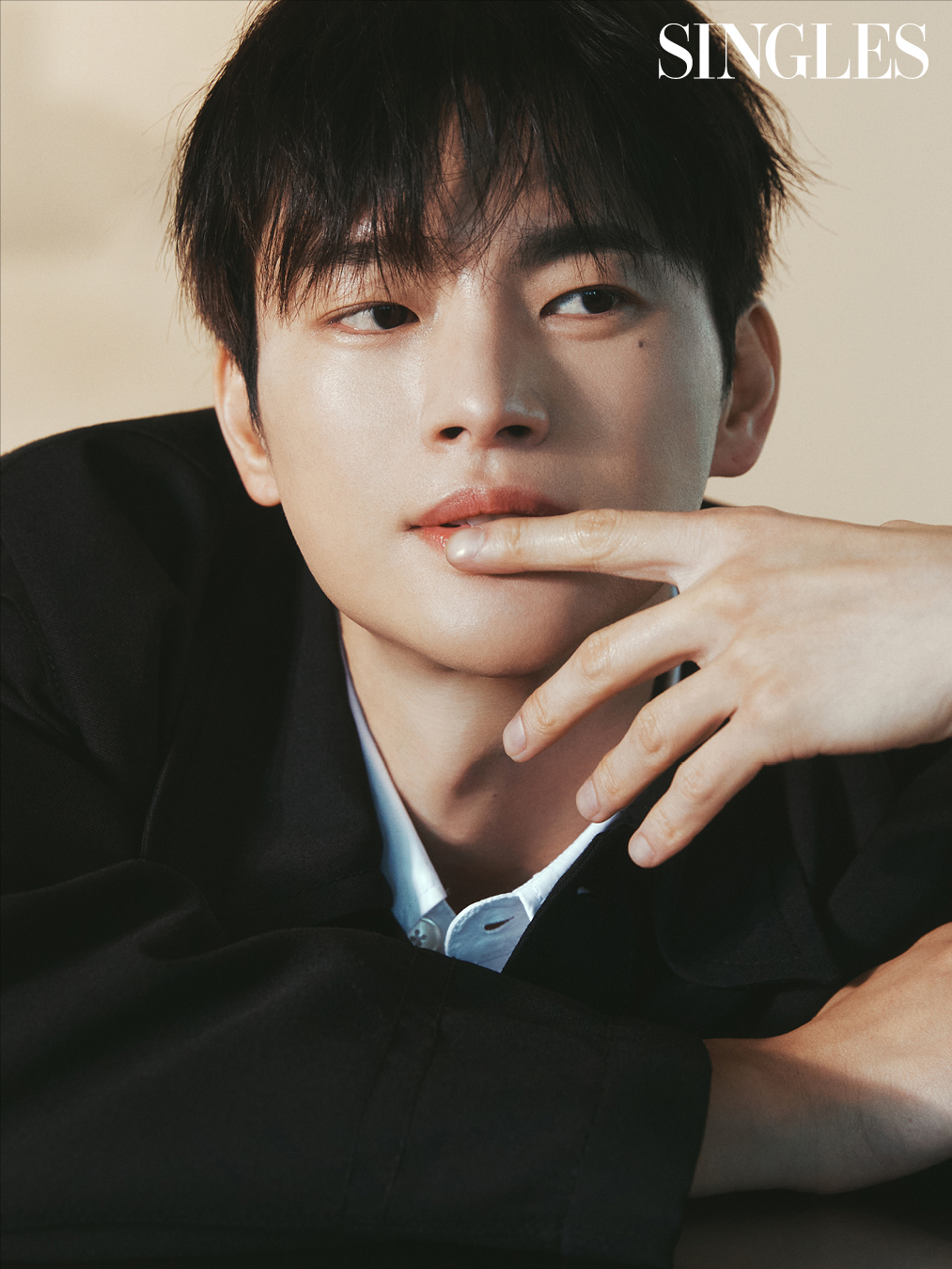 싱글즈 3월 호 서인국 화보 이미지