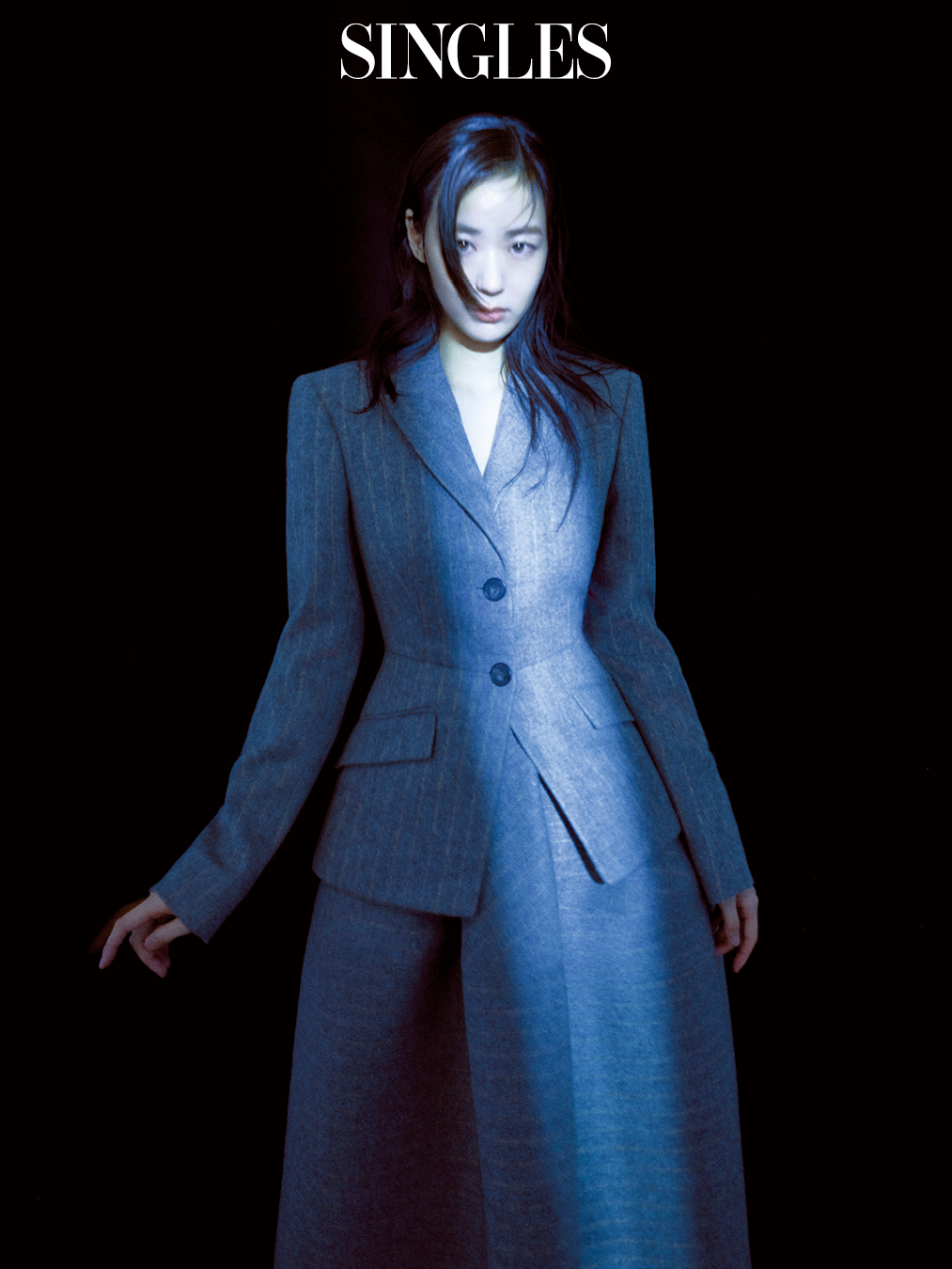 싱글즈 4월 호 이이담의 화보이미지 