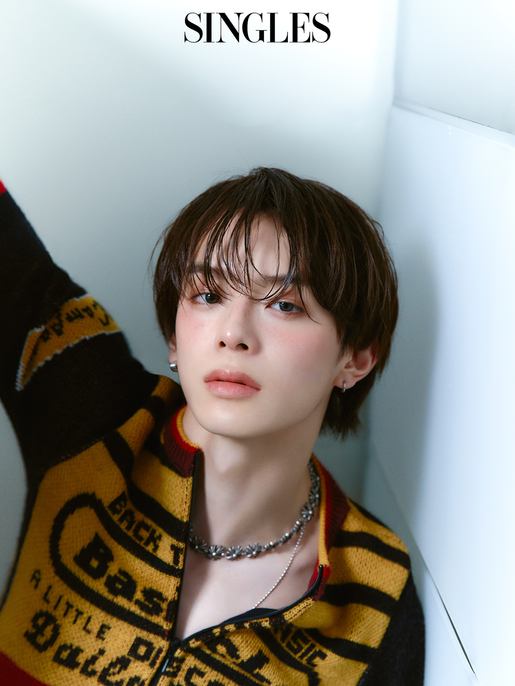 싱글즈 4월 호 강민 화보이미지