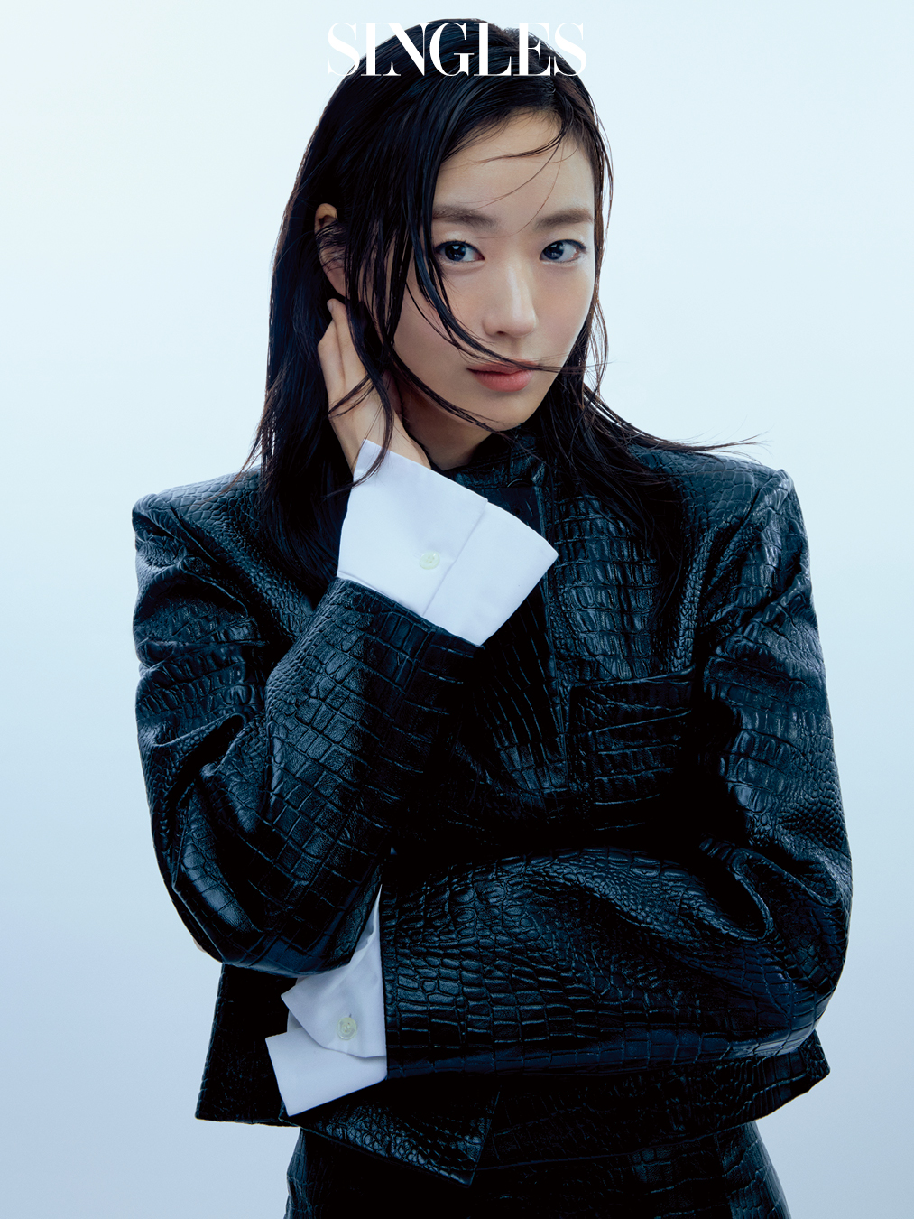 싱글즈 4월 호 이이담의 화보 이미지