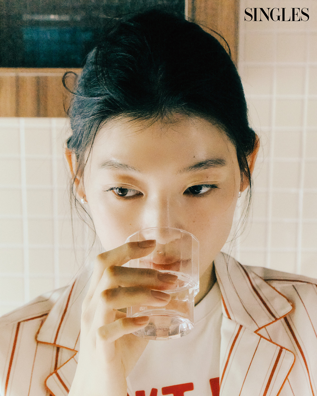 싱글즈 4월 호 스킨케어 루틴 화보 이미지