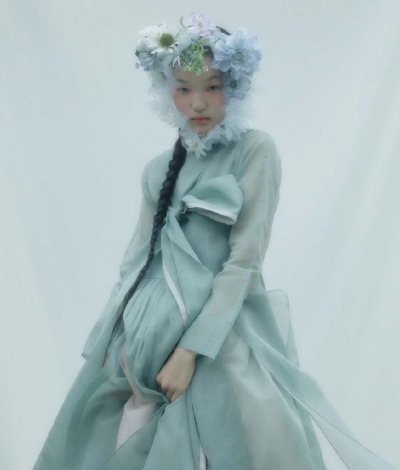 花 月 容 態